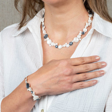 Armband Bubbels Zilver, gedragen