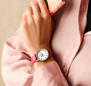 Dameshorloge Titanium en Rood Leer
