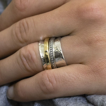 Ring met stoere bandjes