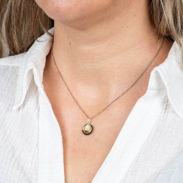 Collier Cirkel Zilver Verguld, gedragen