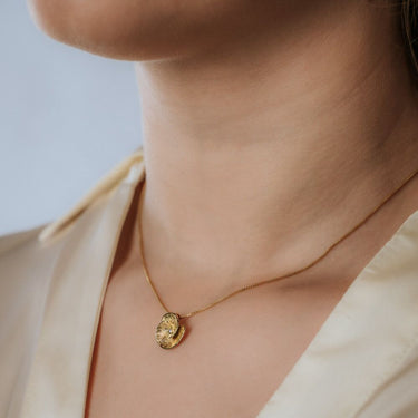Klaproos hanger met diamant 14 karaat goud